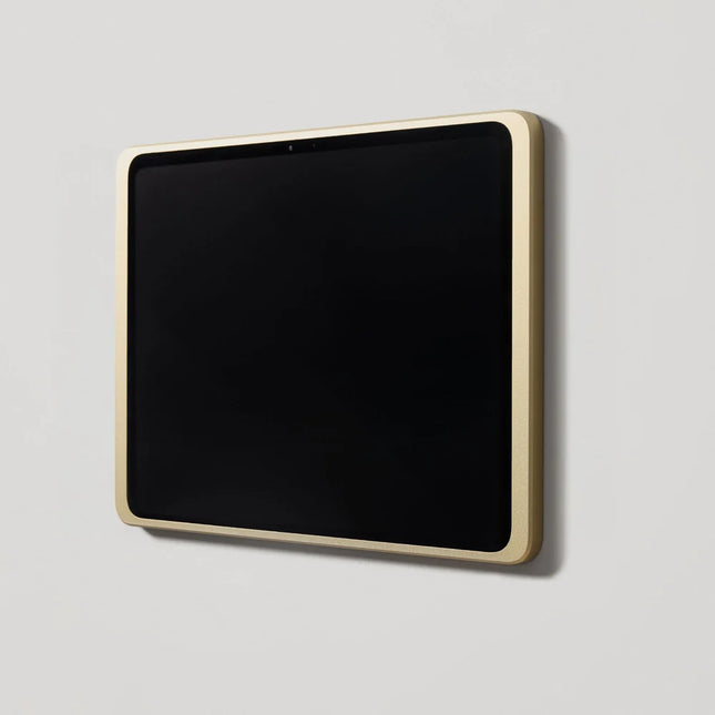 Displine Displine Dame Wall 2.0 Wandhouder voor iPad Pro 13" (M4/M5) Goud
