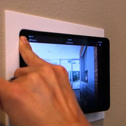 SimpliDock iPad 10.2  inbouw wandhouder  - Brushed 'Stainless Steel'